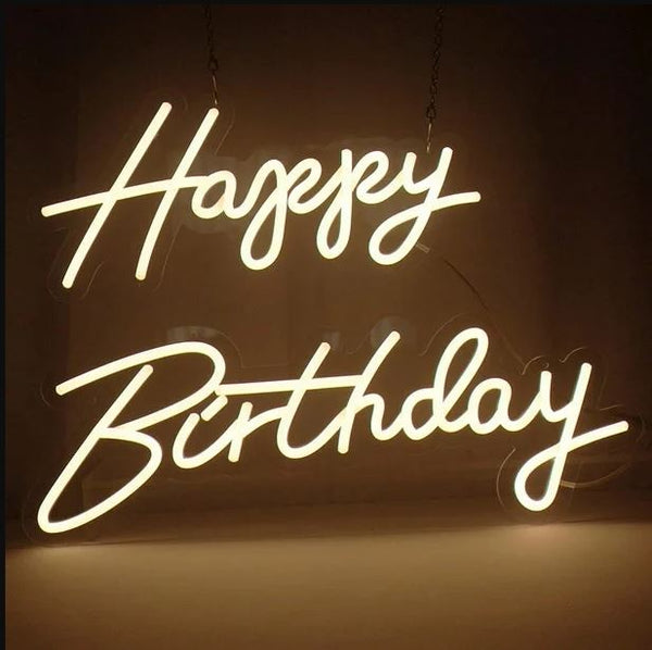 Location- Petite arche recouvert guirlande de ballons et panneau lumineux