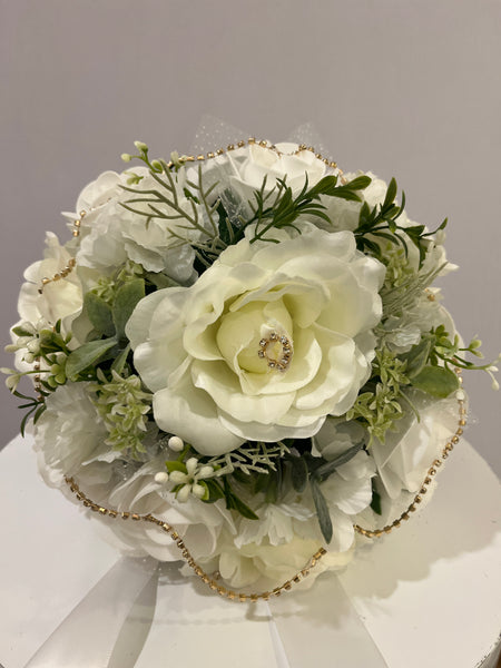 Bouquet de fleurs blanc cassé