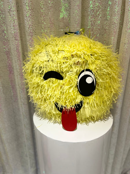 Petite piñata emoji