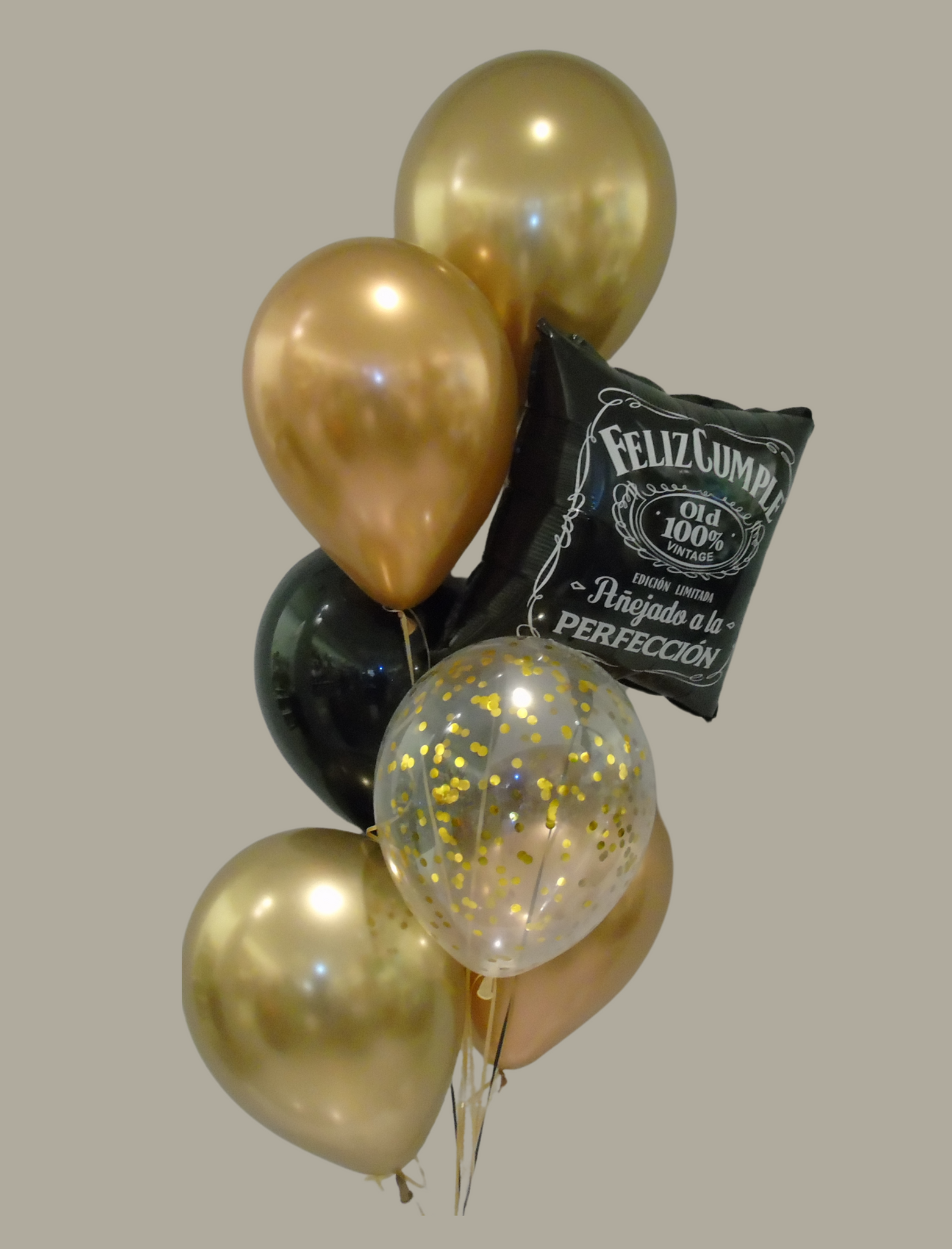 Bouquet de ballons -Feliz Cumple añejado a la perfeccion. prix total $35.49