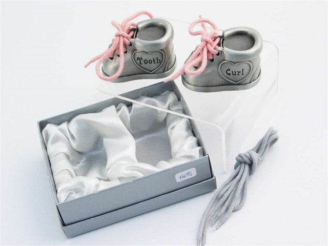 2 petits coffret en forme de soulier en métal pour conserver la première dent et première mèche de bébé