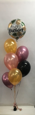 Bouquet de ballons d'anniversaire, inscription en anglais motif tropical couleurs rose,or et noir