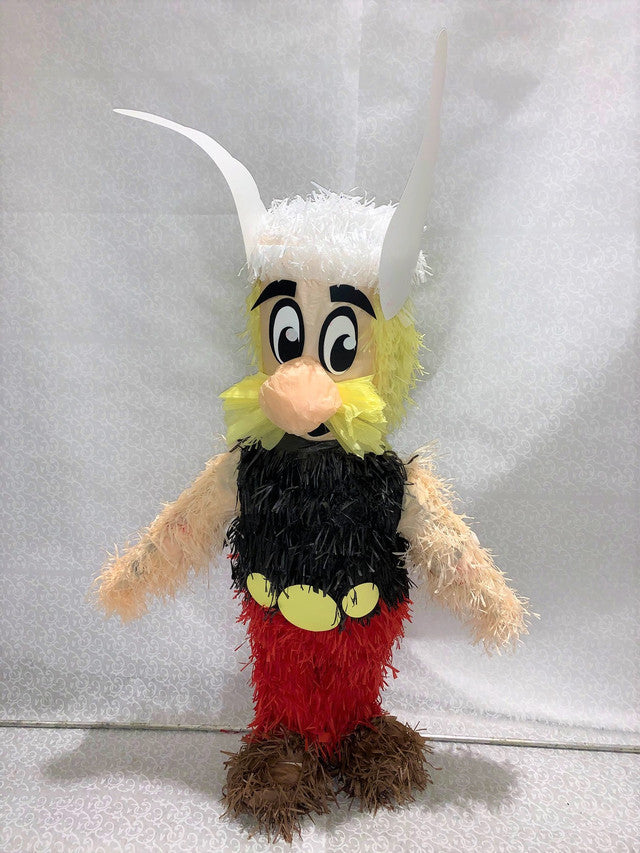 Piñata en forme de personnage Astérix, noir et rouge